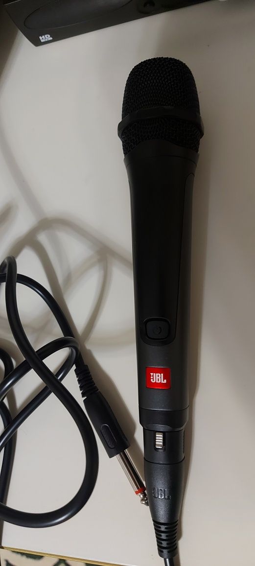 Продам микрофон jbl