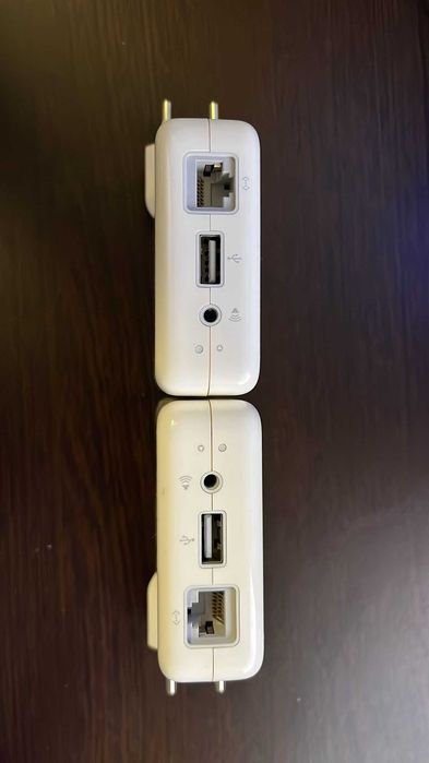 2 x Apple Airport Express – wireless Wi-Fi, perfect funcționale