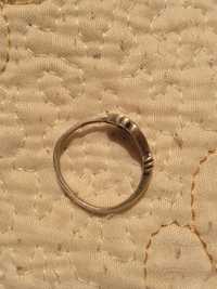 Продам серебряные кольцо в хорошем состоянии