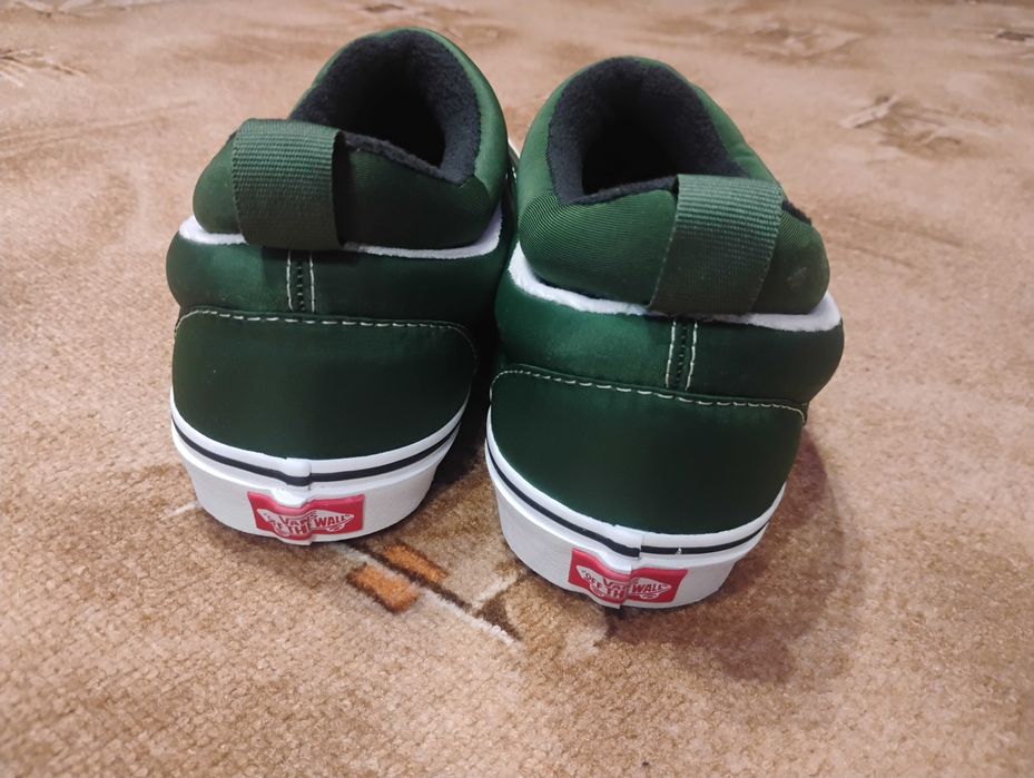Чисто нови оригинални мъжки маратонки Vans 44 ти номер Зелени