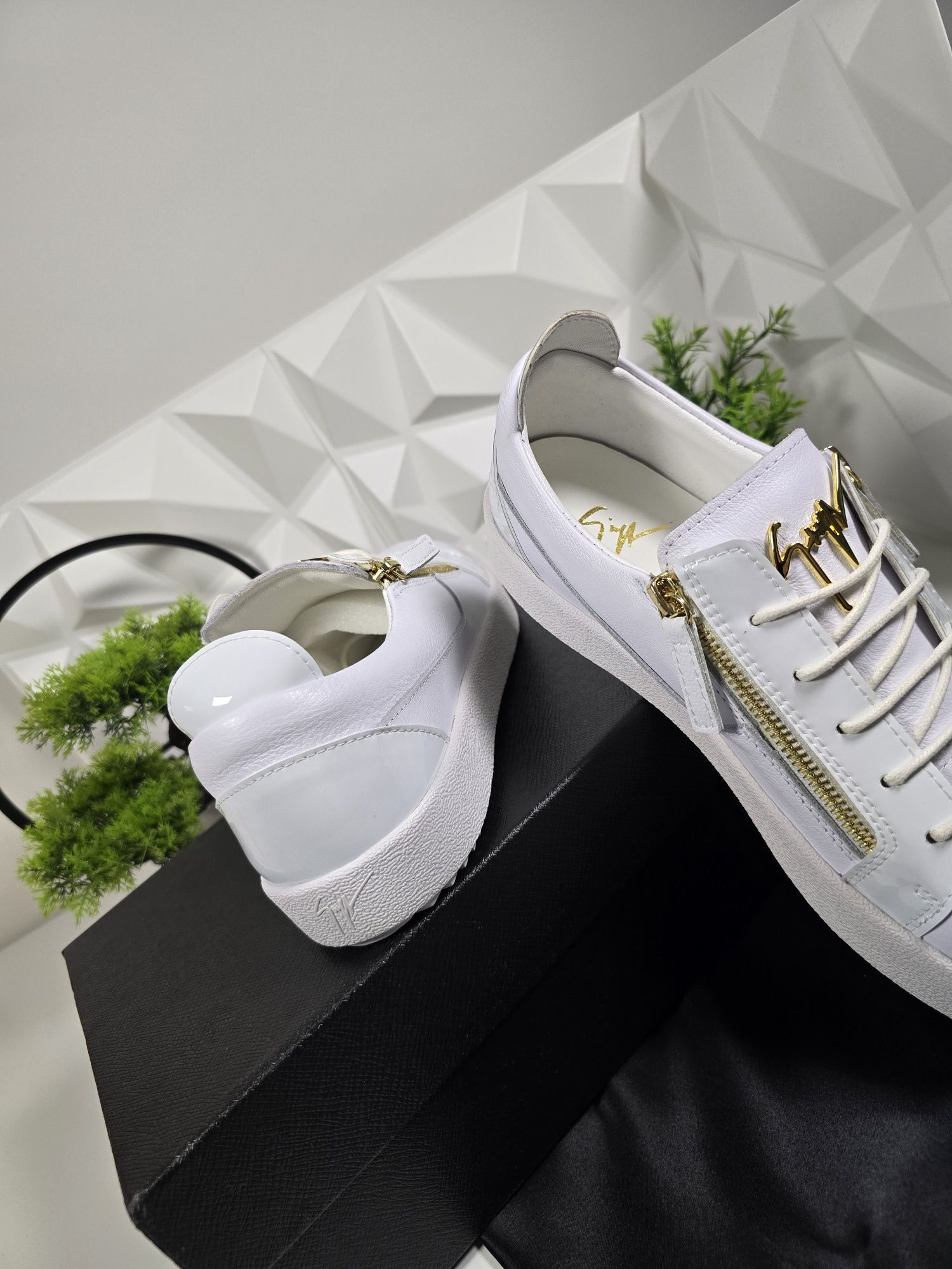 Обувки Giuseppe Zanotti