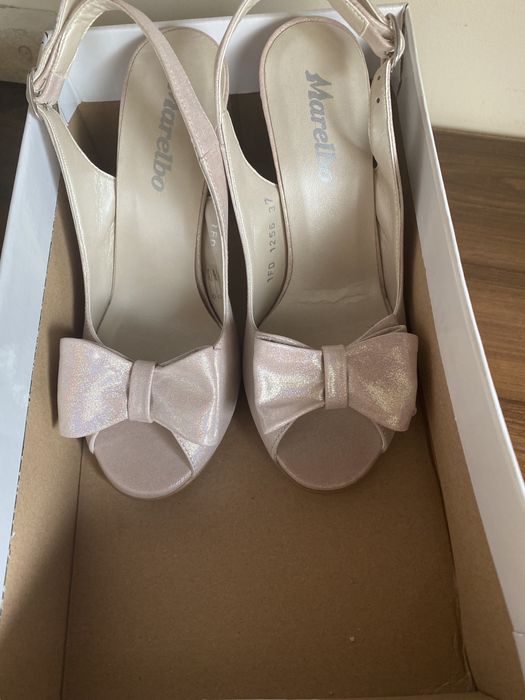 MARELBO Sandale Nr. 37 dama pudra satinat