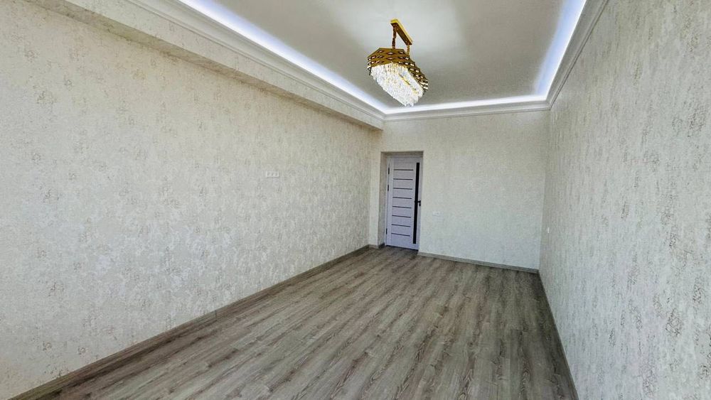 1 xonalik kv sotiladi