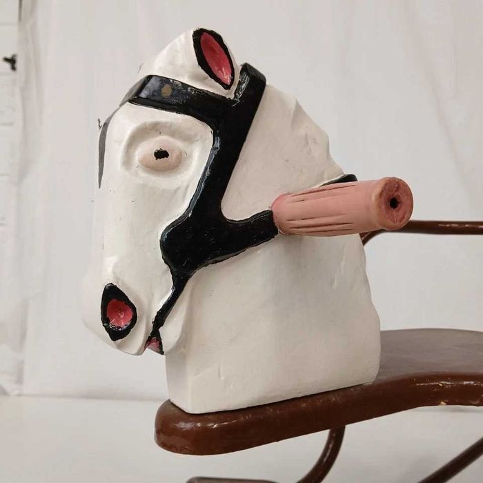 Детско люлеещо дървено конче