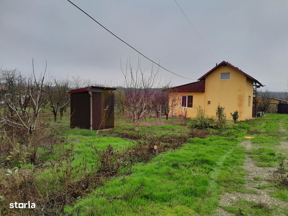 BARCANESTI -  casa +curte+teren 16k mp