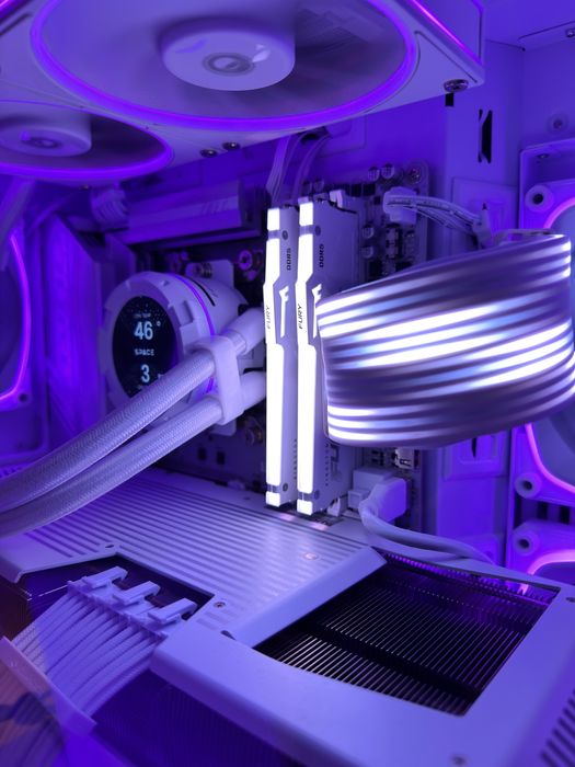 Kit Memorie Kingston Fury Beast RGB WHITE 32GB DDR5 6000MHz CL30 *Noi*