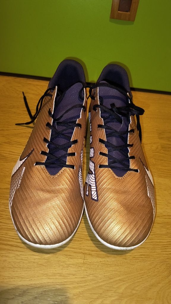 Ghete Nike Mercurial