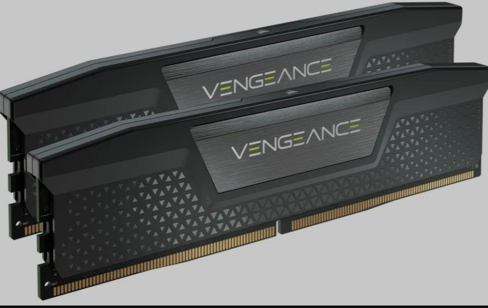 Продаю или обменяю ОЗУ 32 Гбайт памяти DDR5 Corsair 6400 Мгц 16g×2