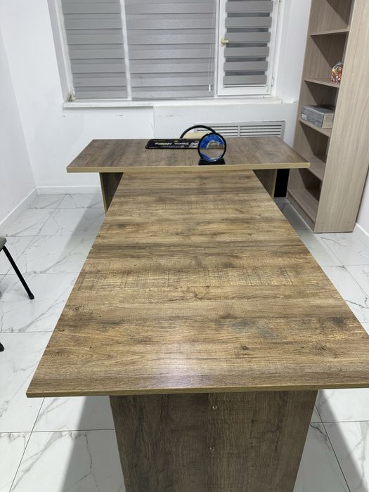 Продается стол для офиса