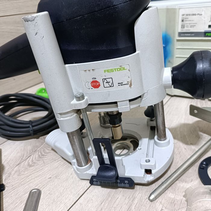 Freza profesionala pentru lemn Festool OF 1010EBQ