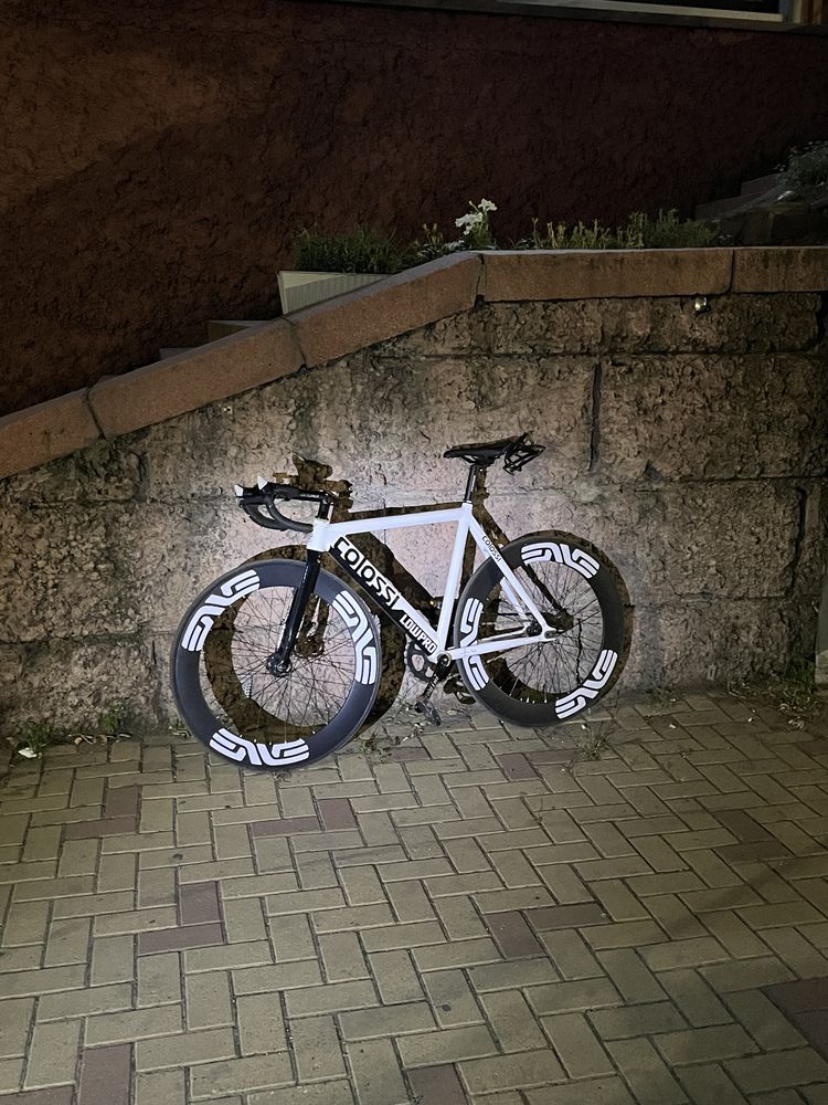 Fixed gear colossi low pro