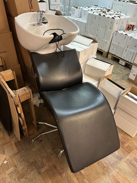 Бръснарски столове с мивка за коса – 2 броя