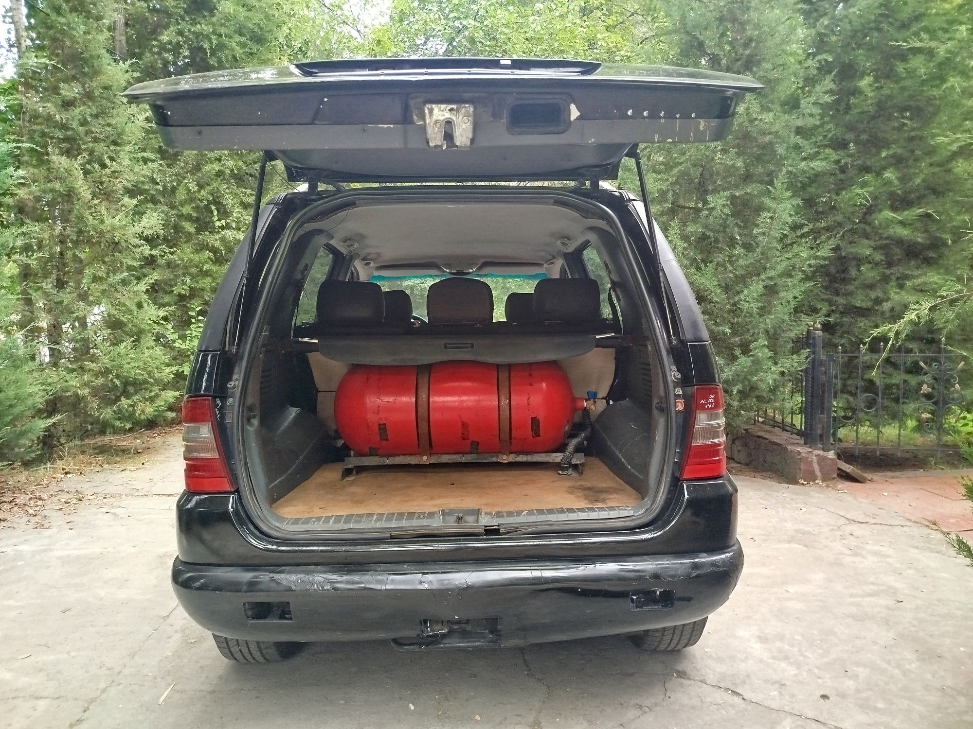 Мерседес Бенс МЛ320