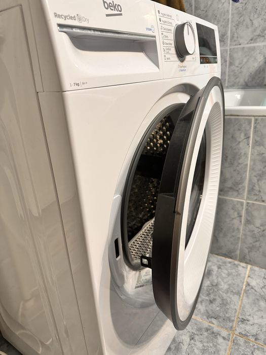 Uscator de rufe Beko B3T67230