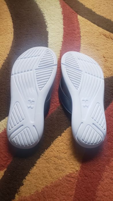 Vand slapi Under Armour unisex