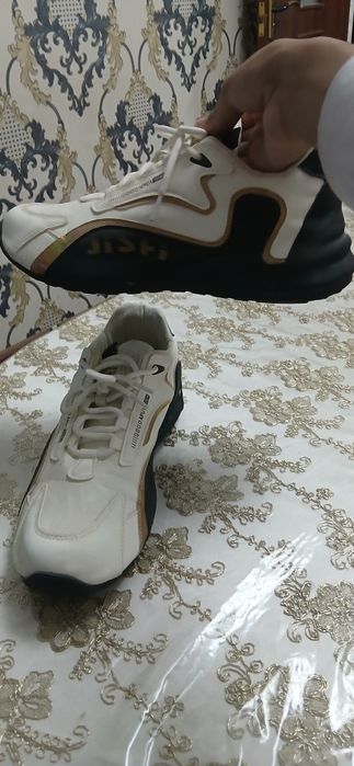 Кроссовки Американские