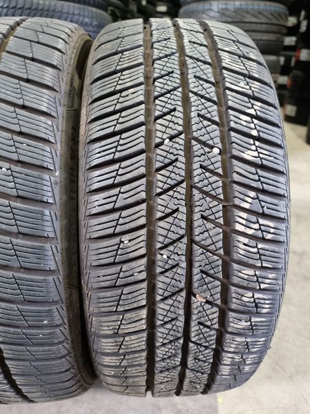 235/45/18 Barum 4piese