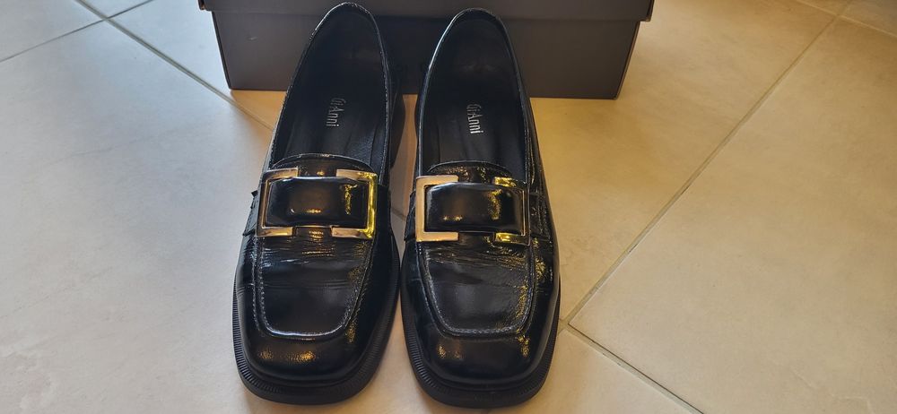 Черни обувки GiAnni от естествен лак, размер 36