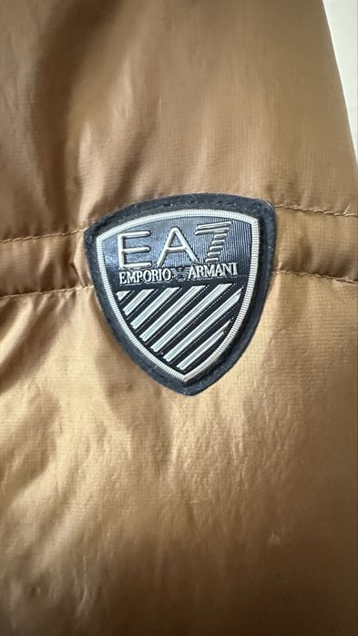 Vand geaca de iarna ARMANI, originala!