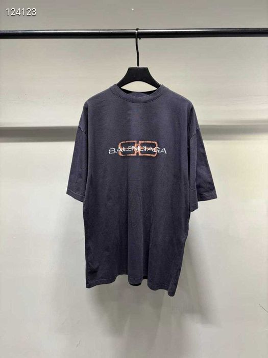 Мъжка тениска Tshirt BALENCIAGA нов модел