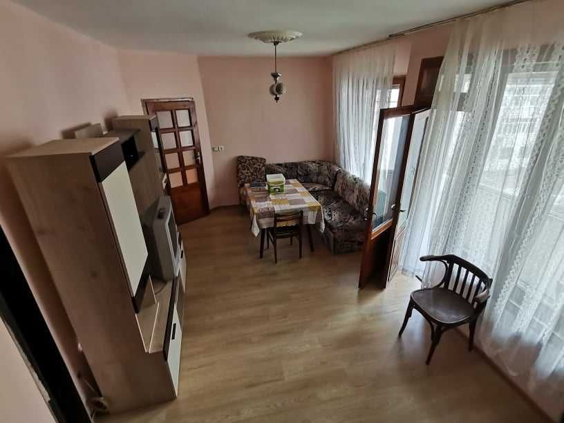 Дава се под наем Тристаен апартамент в Бургас, Възраждане - 70 кв.м за 153 € - Снимка #4