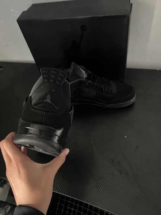 Jordan 4 Black Cat noi