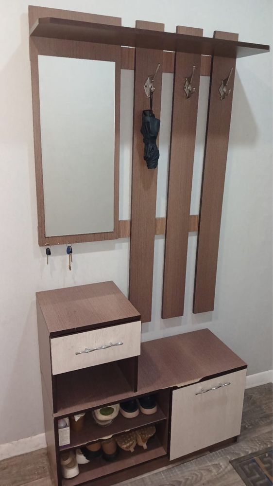 Продам прихожую хорошую