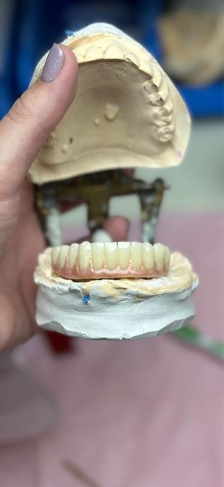 Colaborare Tehnician Dentar