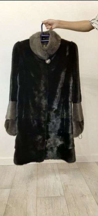 Продам шубу норковую