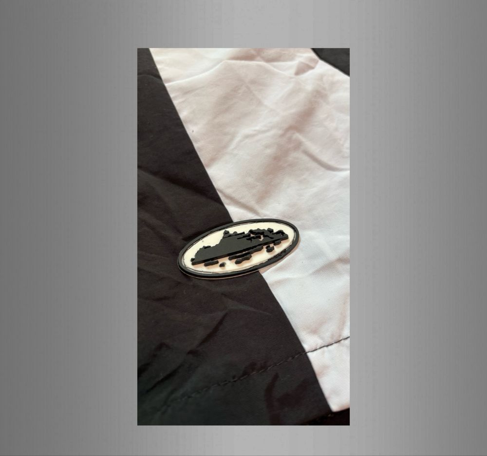 Corteiz shorts.