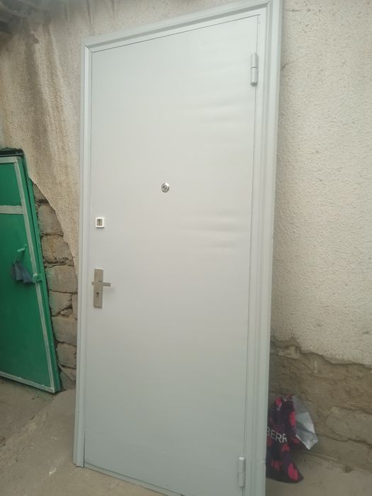 Продам дверь железную толстый метал