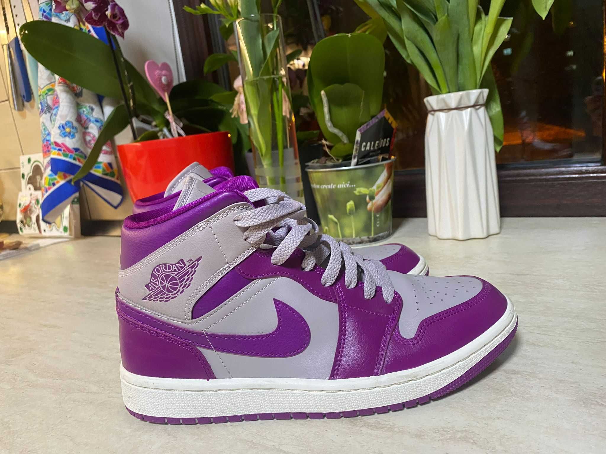 Vand Air Jordan 1 MID "Magenta"