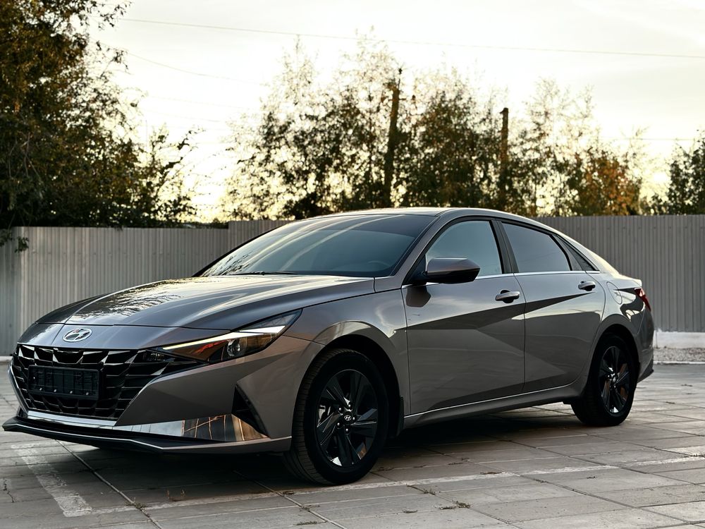 Продается  ELANTRA  2023 года