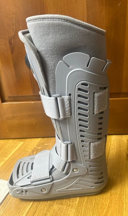 Orteza de glezna fixa model lung Cat Walker