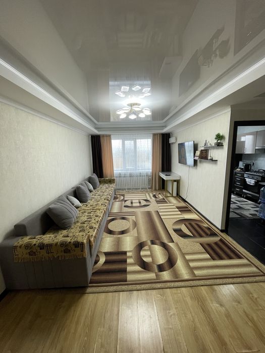 Продам трехкомнатную квартиру в центре