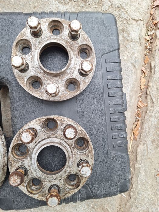 Distanțiere Auto universale