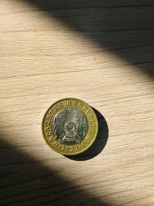 Монетка редкая 100 тенге колекционная