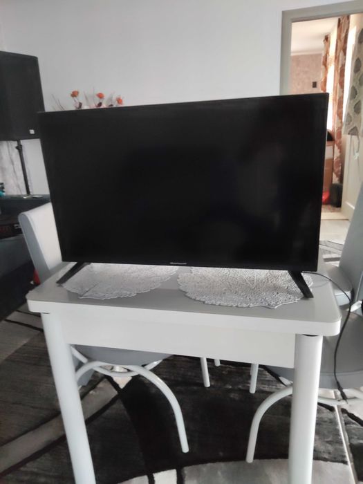 Vând televizor Smart 80 cm