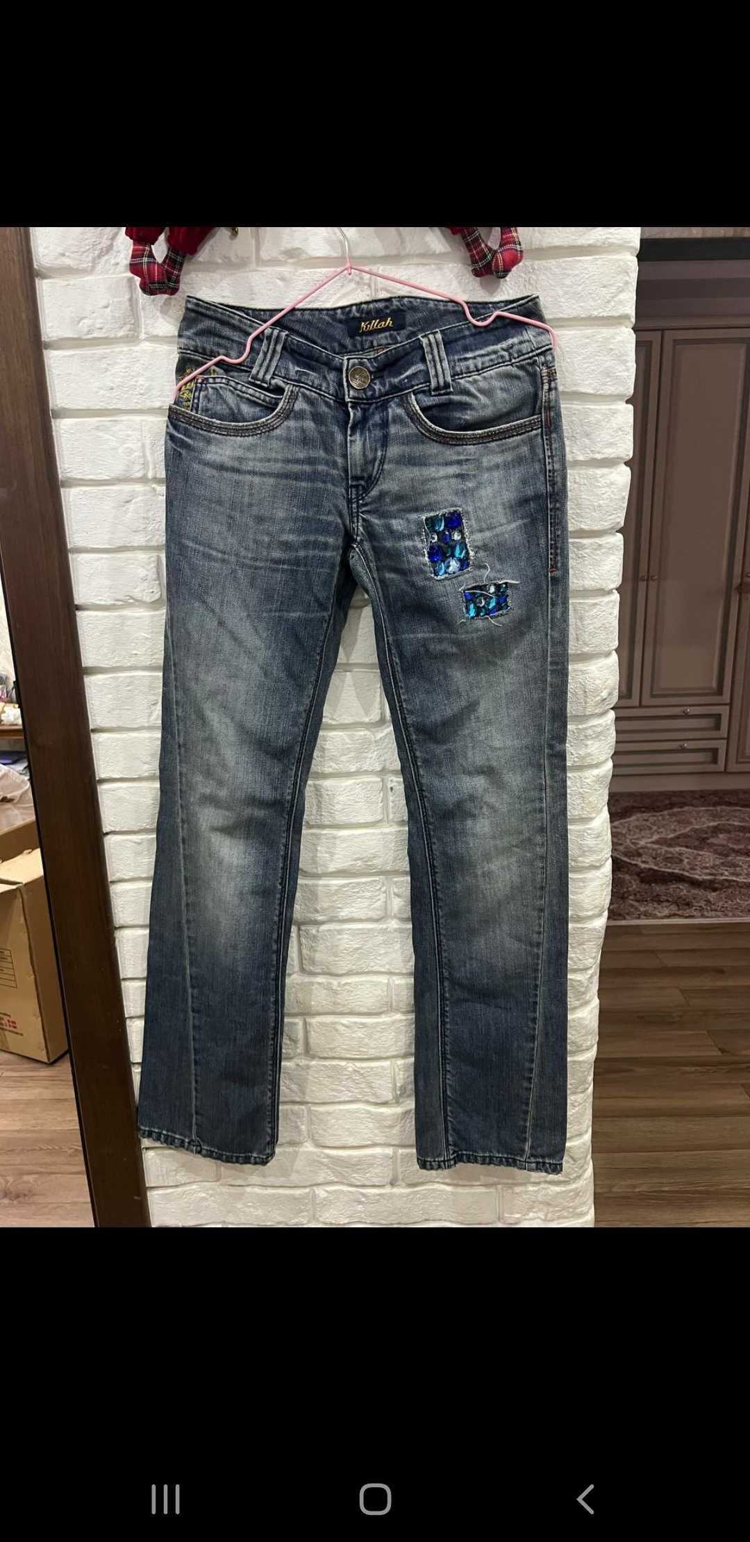 джинсы с камнями