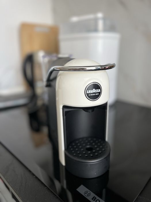 Кафемашина Lavazza A modo mio Jolie