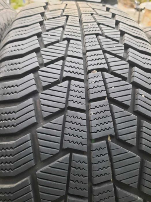 гуми 225/55/17 Зимни Гиславед ДОТ 21 год. 7 мм