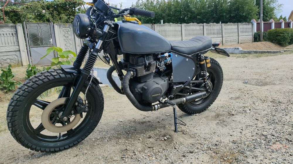 Honda CM400T brat
