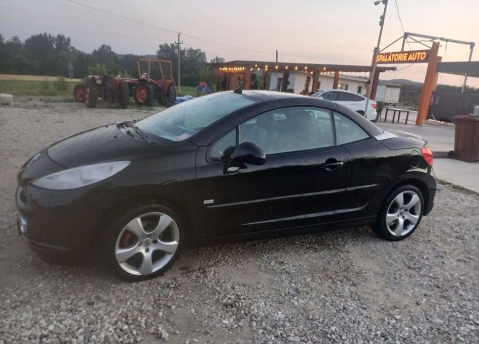 Vând Peugeot 207 CC