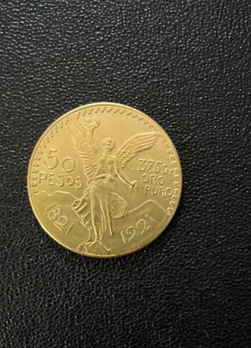 Vând moneda 50 de pesos placată cu aur de 24k