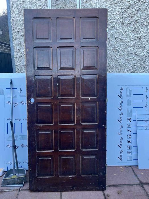 Таблени масивни врати