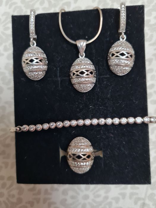 set din argint cu pietre albe din zirconiu