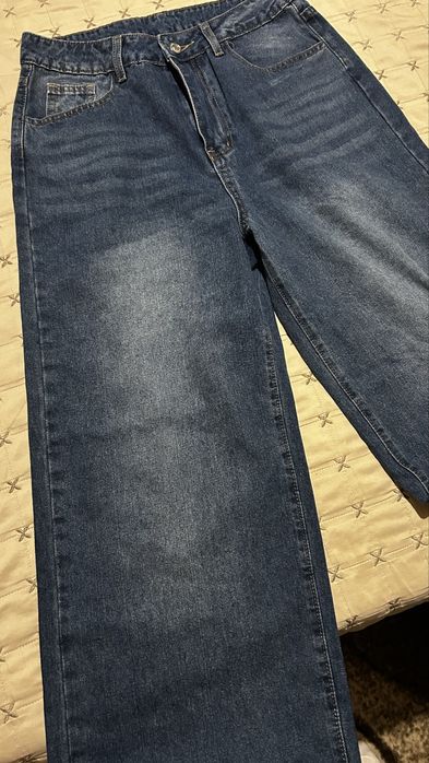 Нови сини дънки с широк крачол