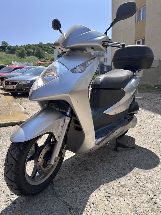 Honda Dylan 125      Se vinde!!!