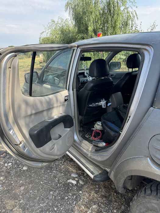 Vand Mitsubishi L200