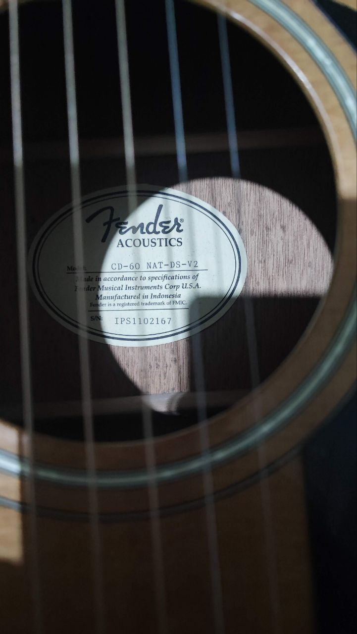 Gitara acoustic sotiladi